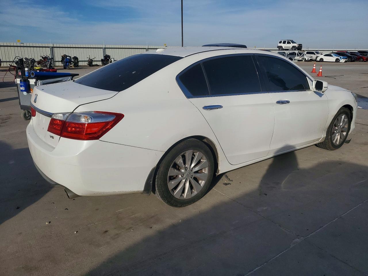 2015 HONDA ACCORD EXL photo 5