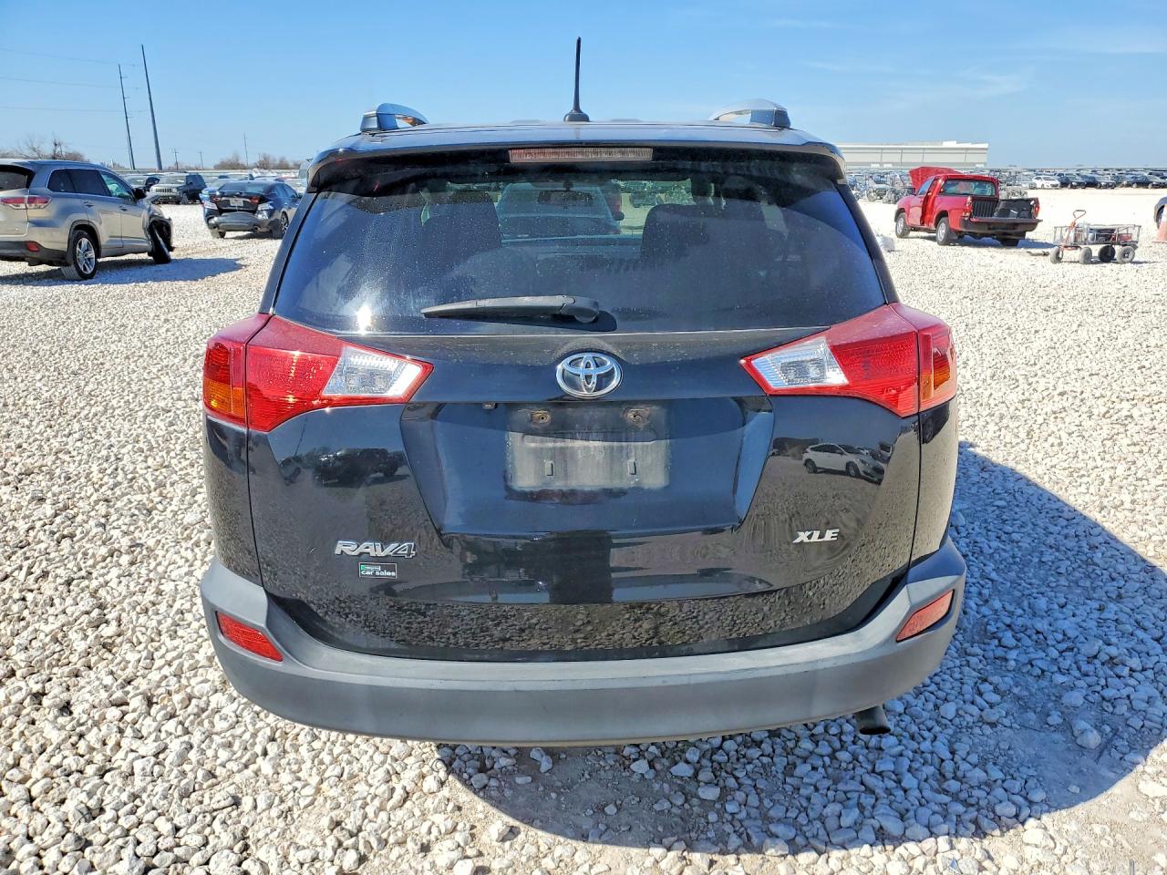 2015 TOYOTA RAV4 XLE photo 11