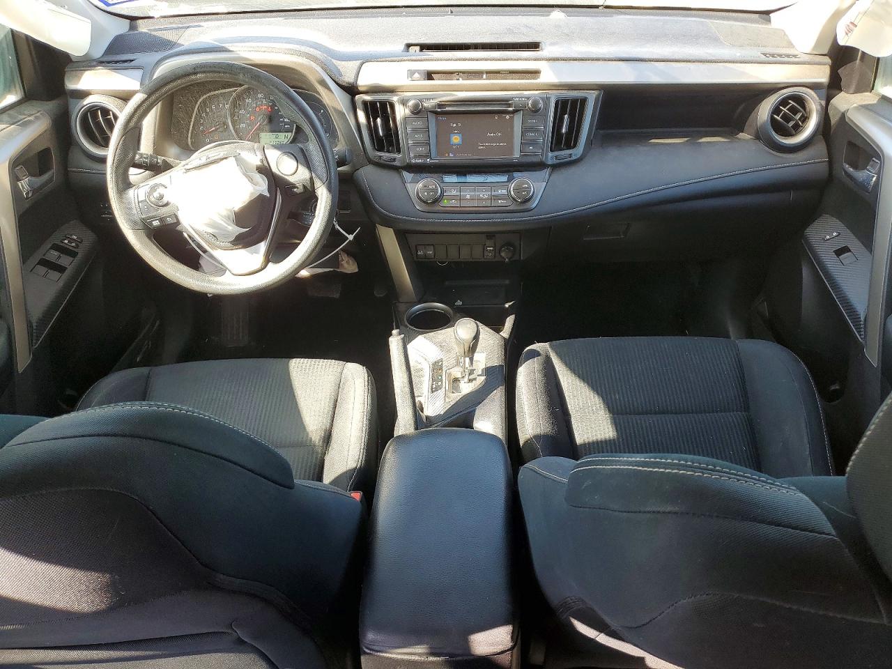2015 TOYOTA RAV4 XLE photo 15