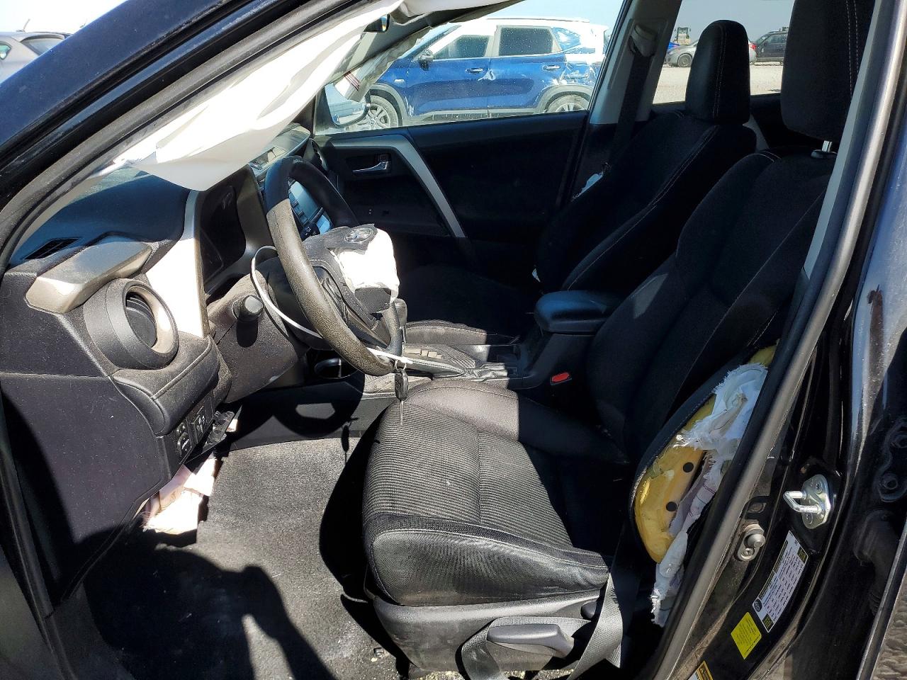 2015 TOYOTA RAV4 XLE photo 13