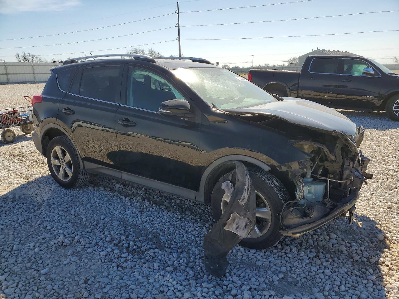 2015 TOYOTA RAV4 XLE photo 7