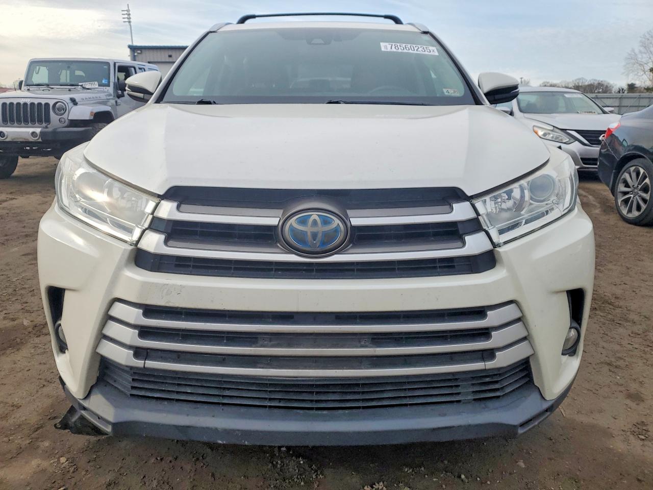 2017 TOYOTA HIGHLANDER HYBRID XLE photo 13