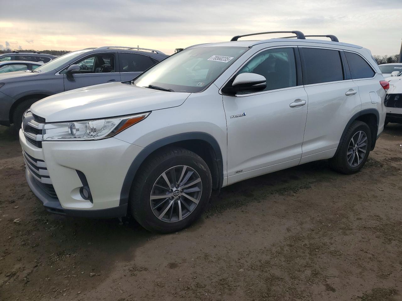 2017 TOYOTA HIGHLANDER HYBRID