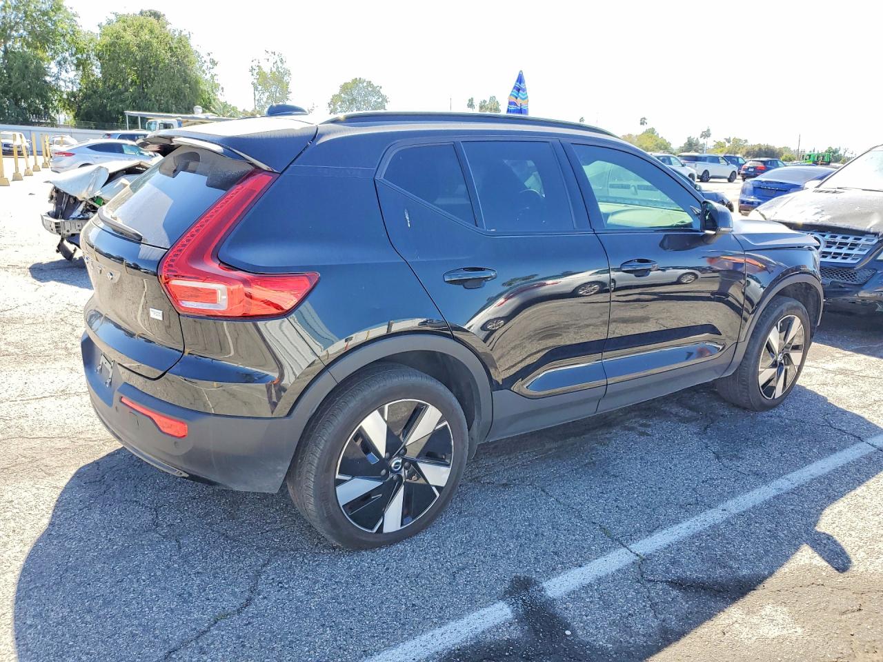 2024 VOLVO XC40 RECHARGE CORE photo 5