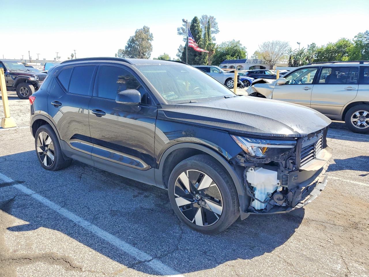 2024 VOLVO XC40 RECHARGE CORE photo 7