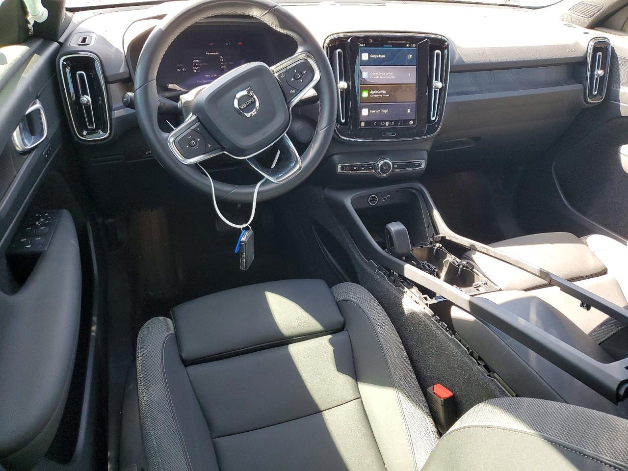 2024 VOLVO XC40 RECHARGE CORE photo 15