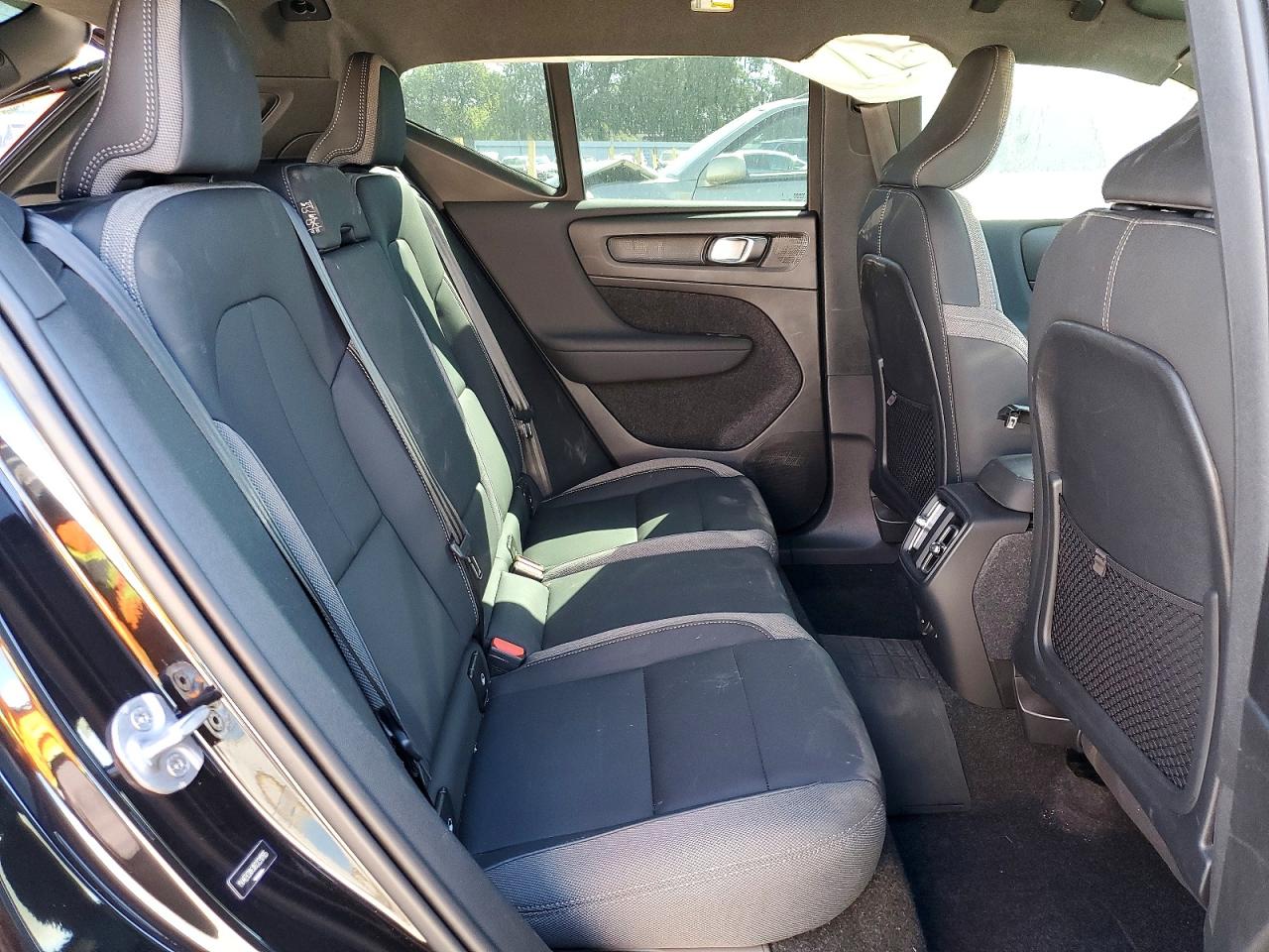 2024 VOLVO XC40 RECHARGE CORE photo 21