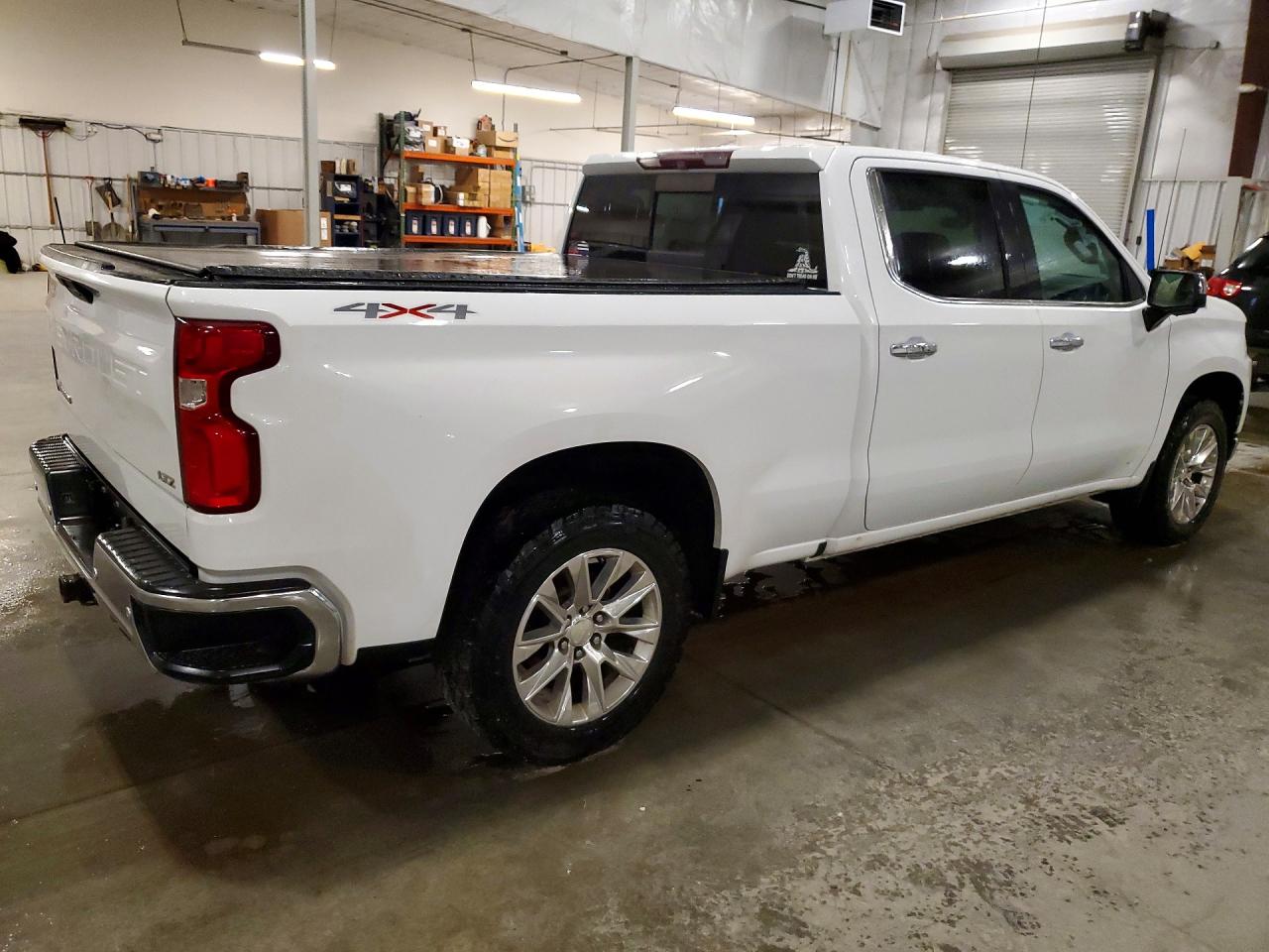 2019 CHEVROLET SILVERADO K1500 LTZ photo 3
