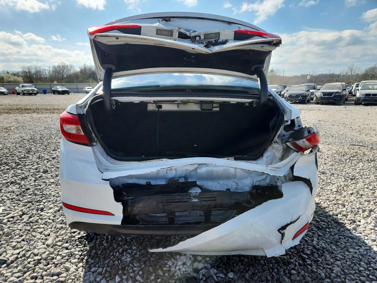 2015 HYUNDAI SONATA SE photo 6