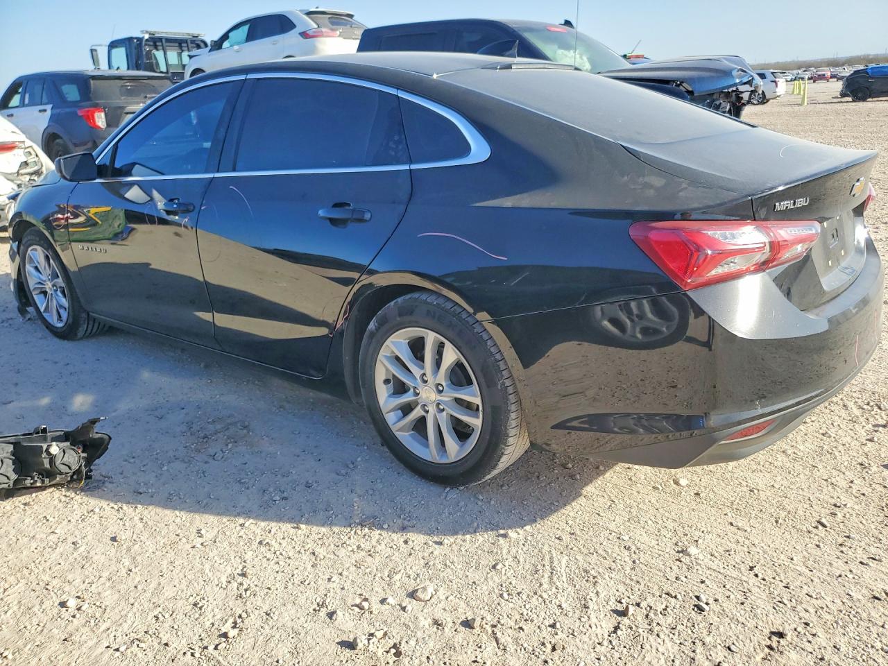 2020 CHEVROLET MALIBU LT photo 4