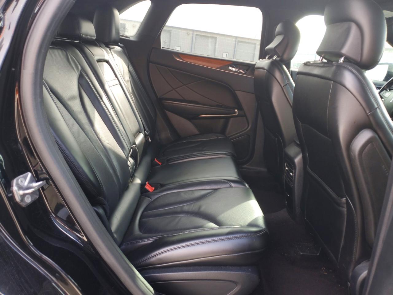 2017 LINCOLN MKC RESERVE photo 21