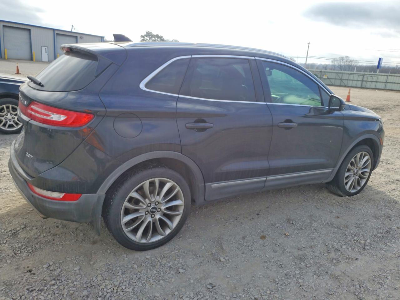 2017 LINCOLN MKC RESERVE photo 5
