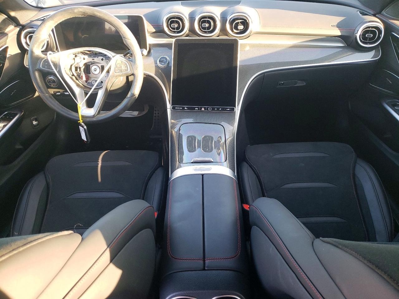 2025 MERCEDES-BENZ C 43 AMG photo 8