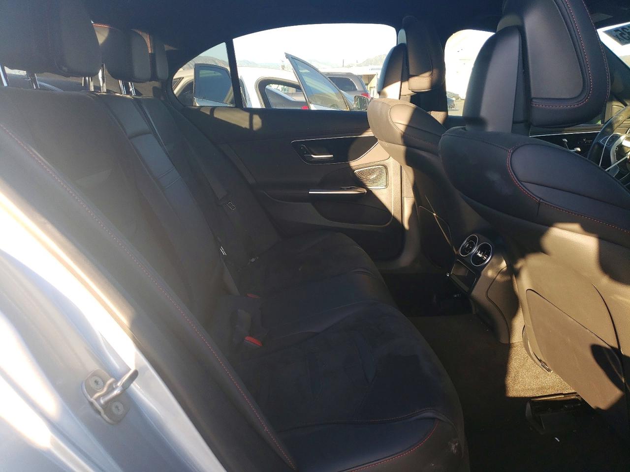 2025 MERCEDES-BENZ C 43 AMG photo 10