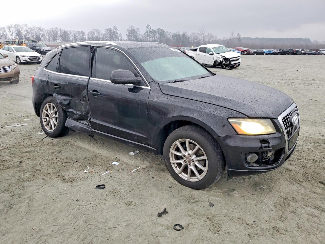 2010 AUDI Q5 PREMIUM PLUS photo 4