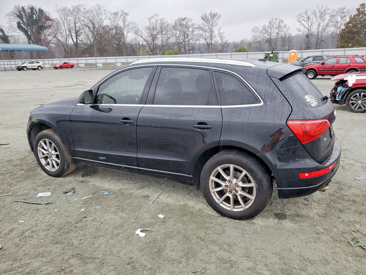 2010 AUDI Q5 PREMIUM PLUS photo 2