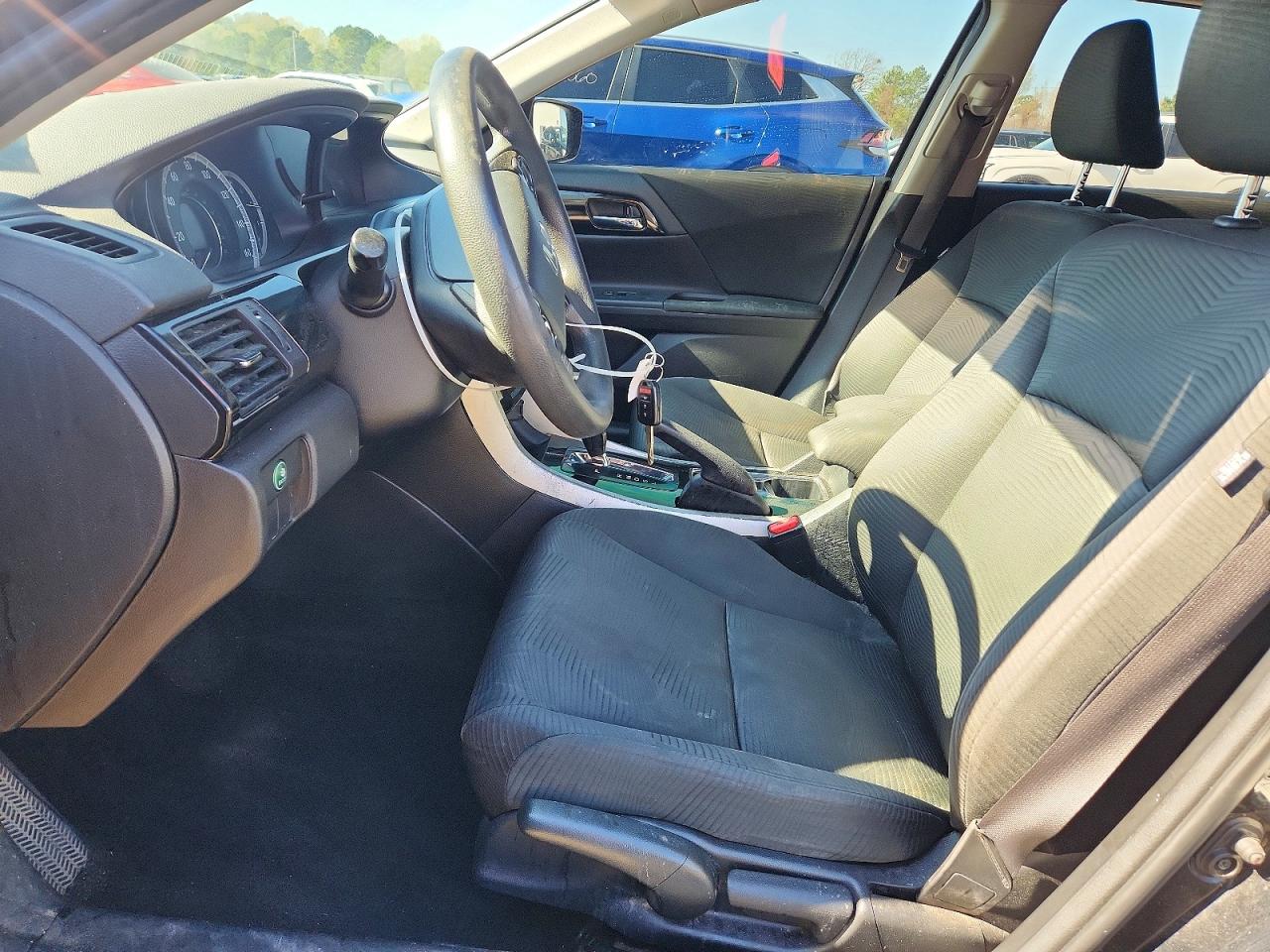 2017 HONDA ACCORD LX photo 7