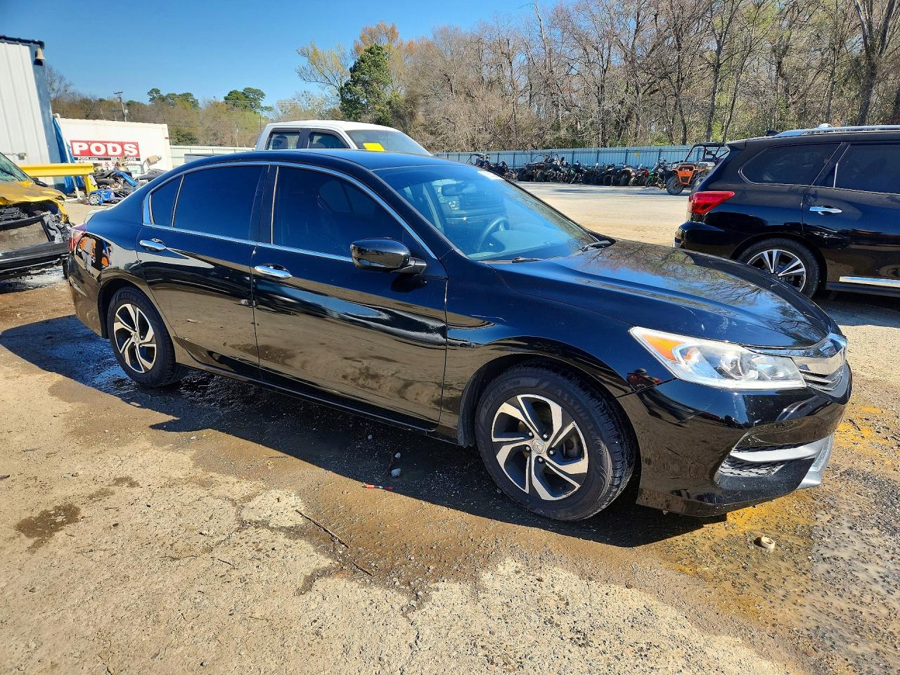 2017 HONDA ACCORD LX photo 4