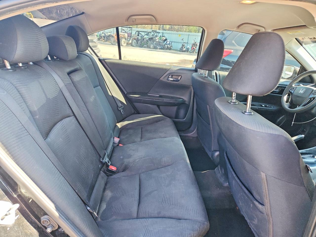 2017 HONDA ACCORD LX photo 10