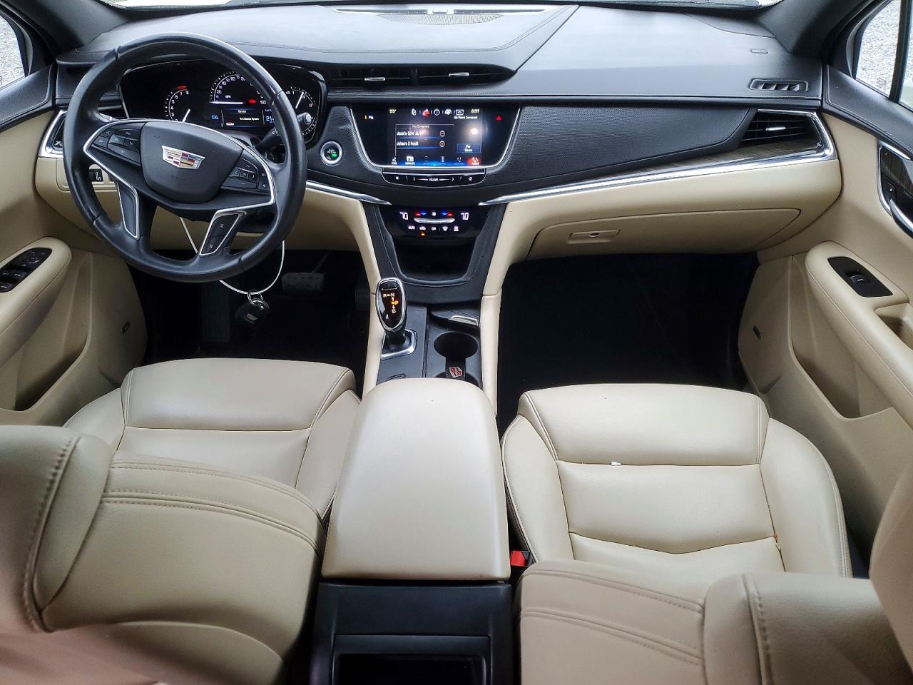 2017 CADILLAC XT5 photo 8
