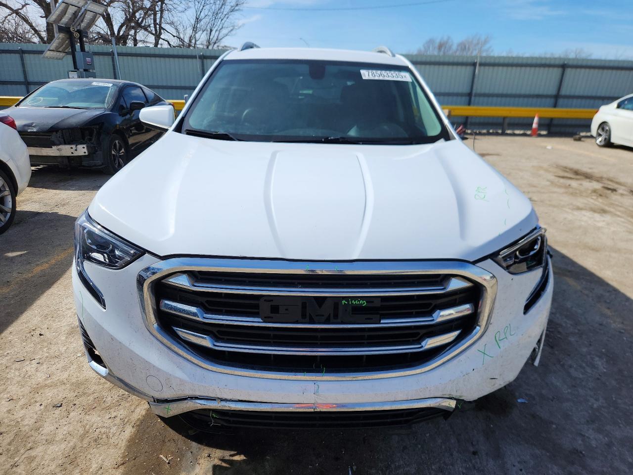 2019 GMC TERRAIN SLT photo 13
