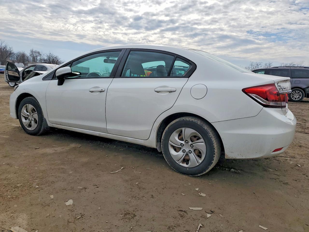 2015 HONDA CIVIC LX photo 2