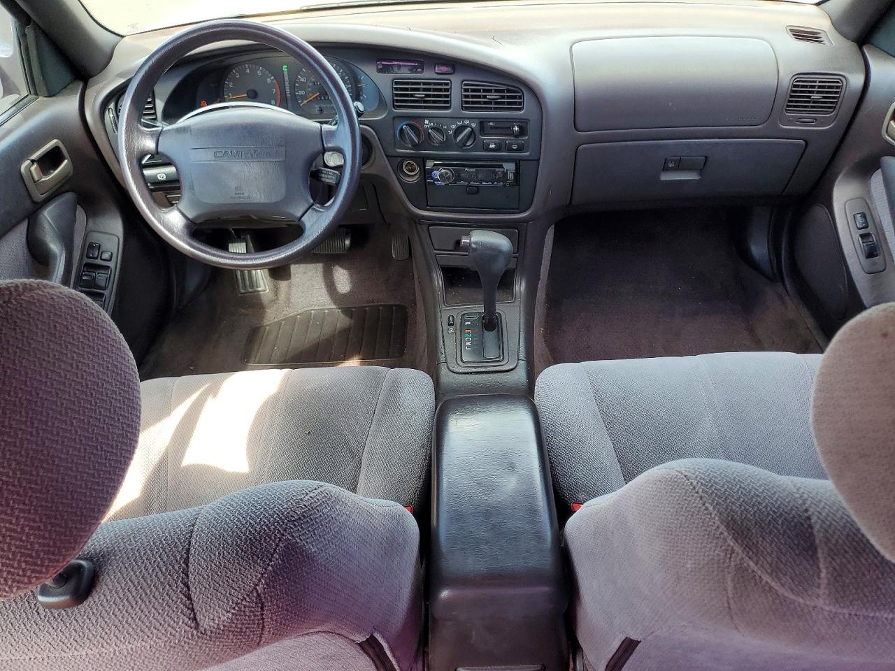 1995 TOYOTA CAMRY LE V6 photo 15