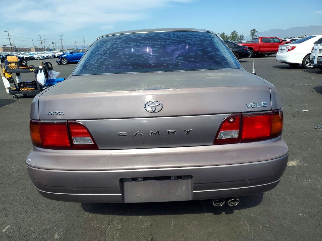 1995 TOYOTA CAMRY LE V6 photo 11