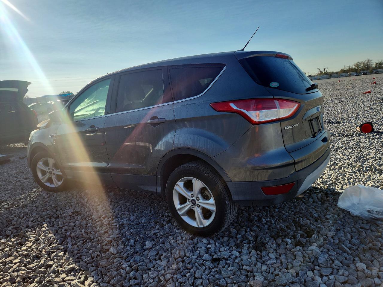 2014 FORD ESCAPE SE photo 4