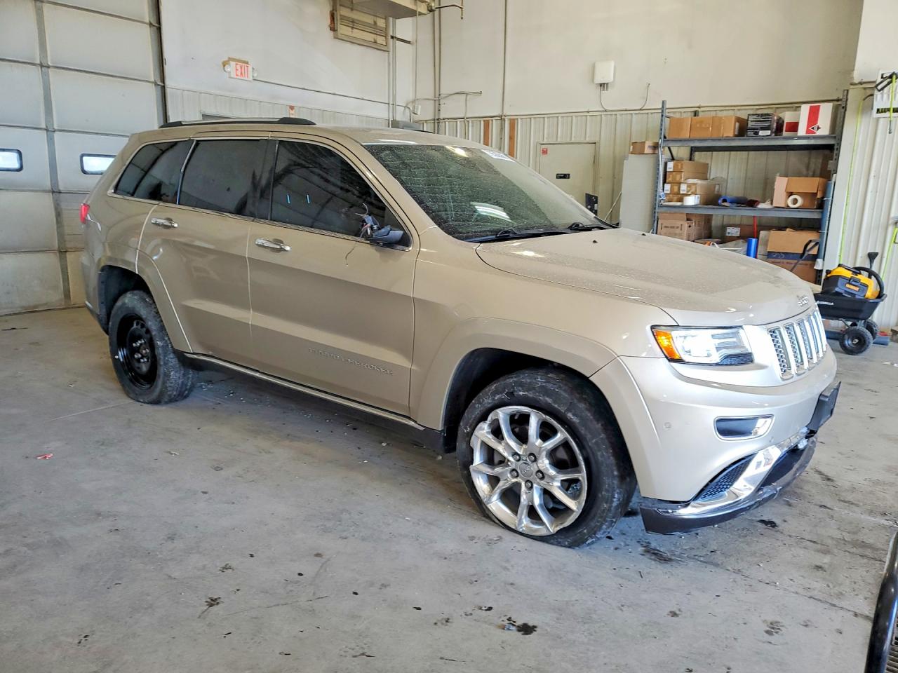2014 JEEP GRAND CHEROKEE SUMMIT photo 4