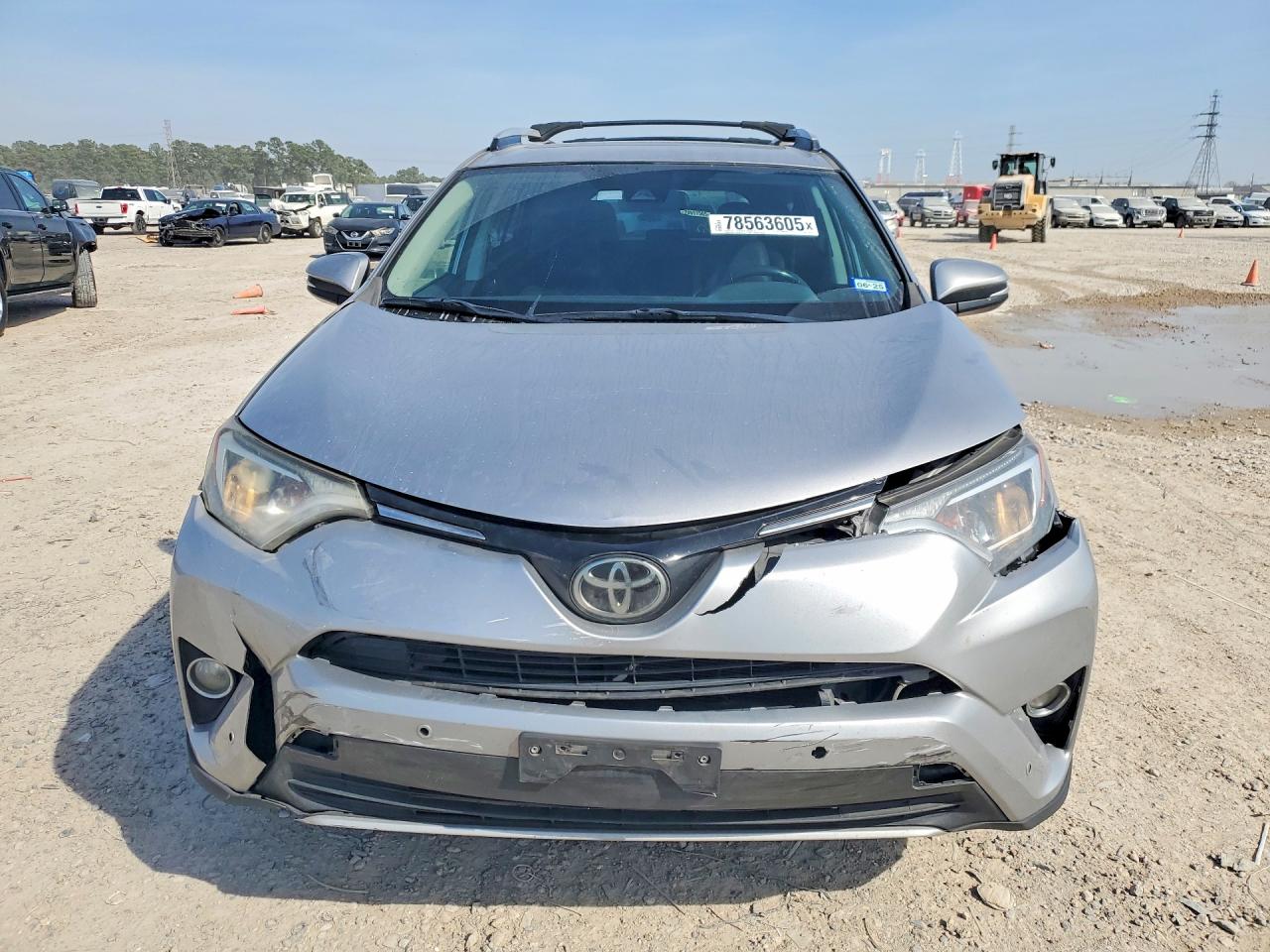 2016 TOYOTA RAV4 XLE photo 9