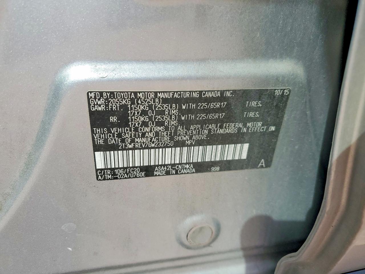 2016 TOYOTA RAV4 XLE photo 25