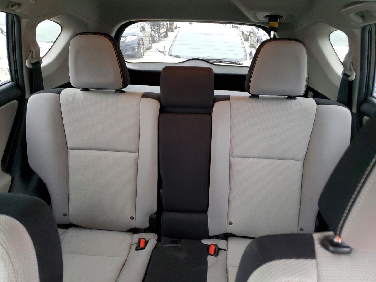2018 TOYOTA RAV4 XLE photo 10