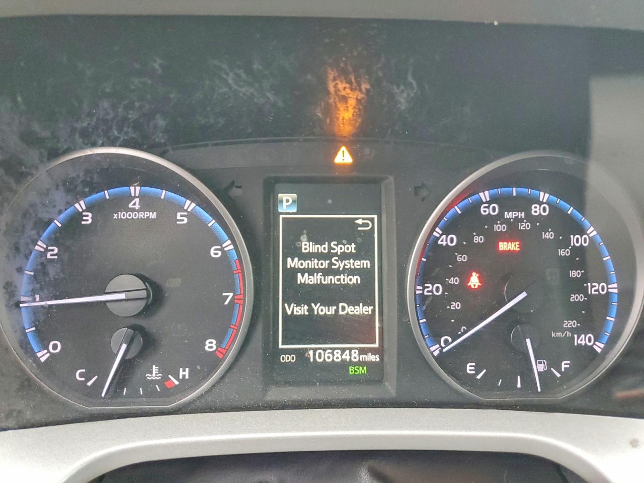2018 TOYOTA RAV4 XLE photo 9