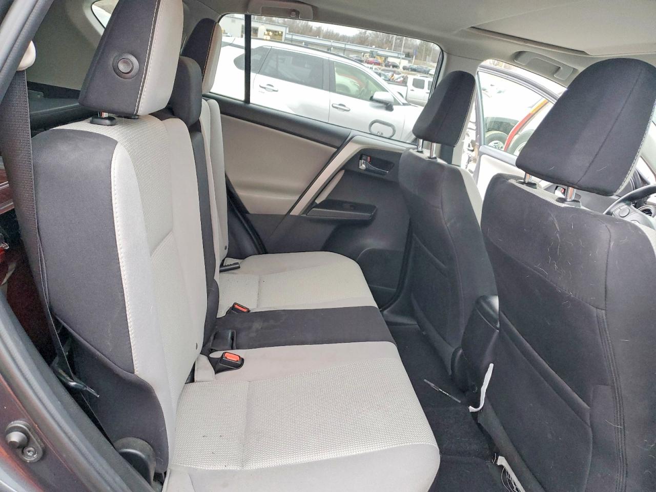 2018 TOYOTA RAV4 XLE photo 11