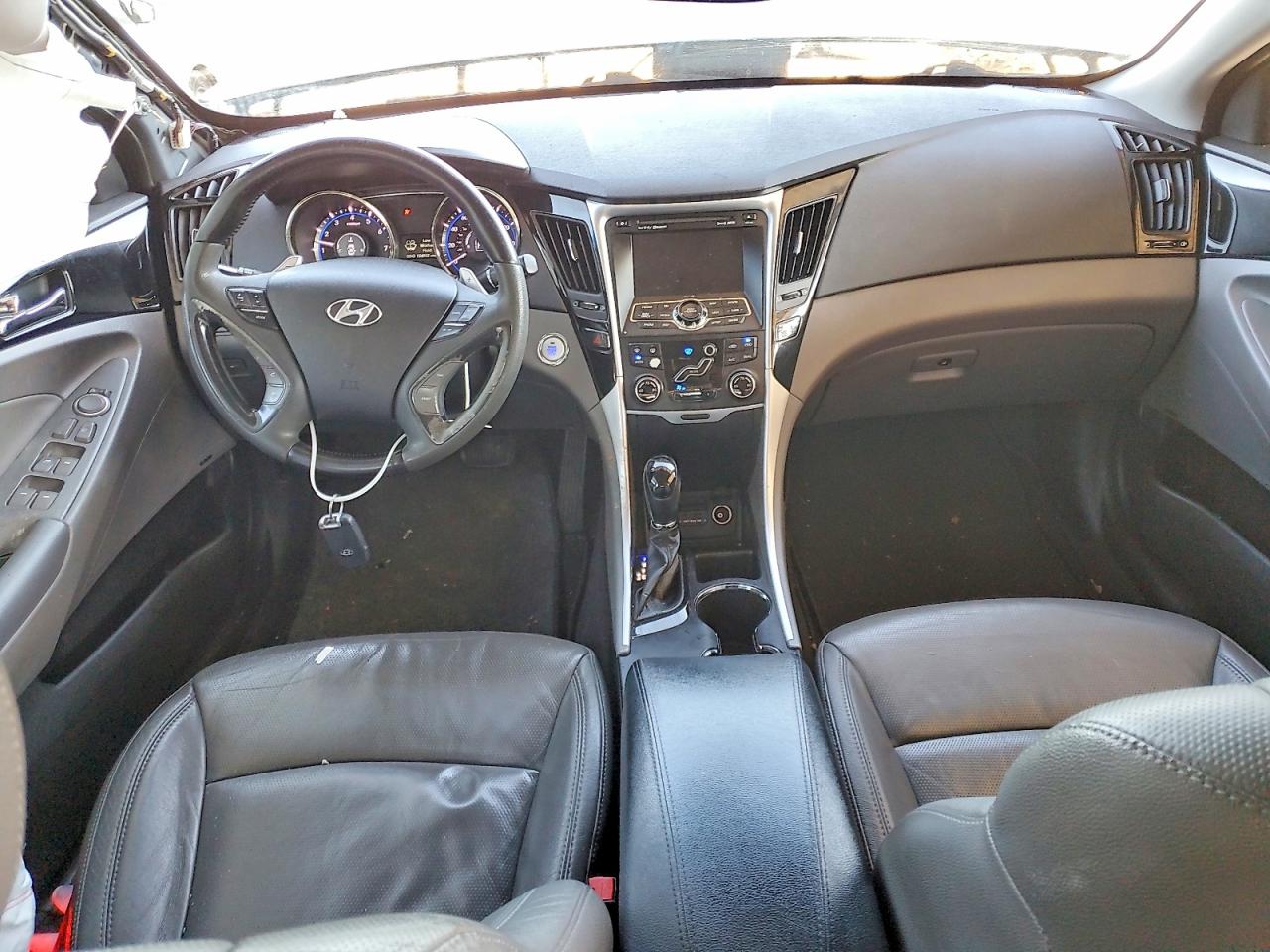 2011 HYUNDAI SONATA photo 8