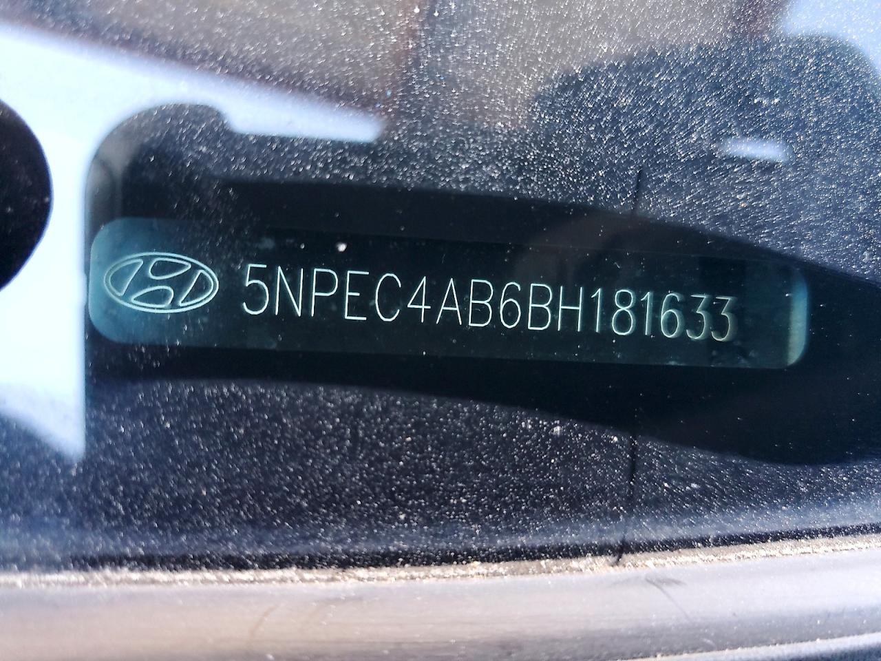 2011 HYUNDAI SONATA photo 12