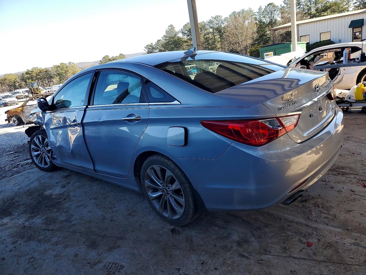 2011 HYUNDAI SONATA photo 2