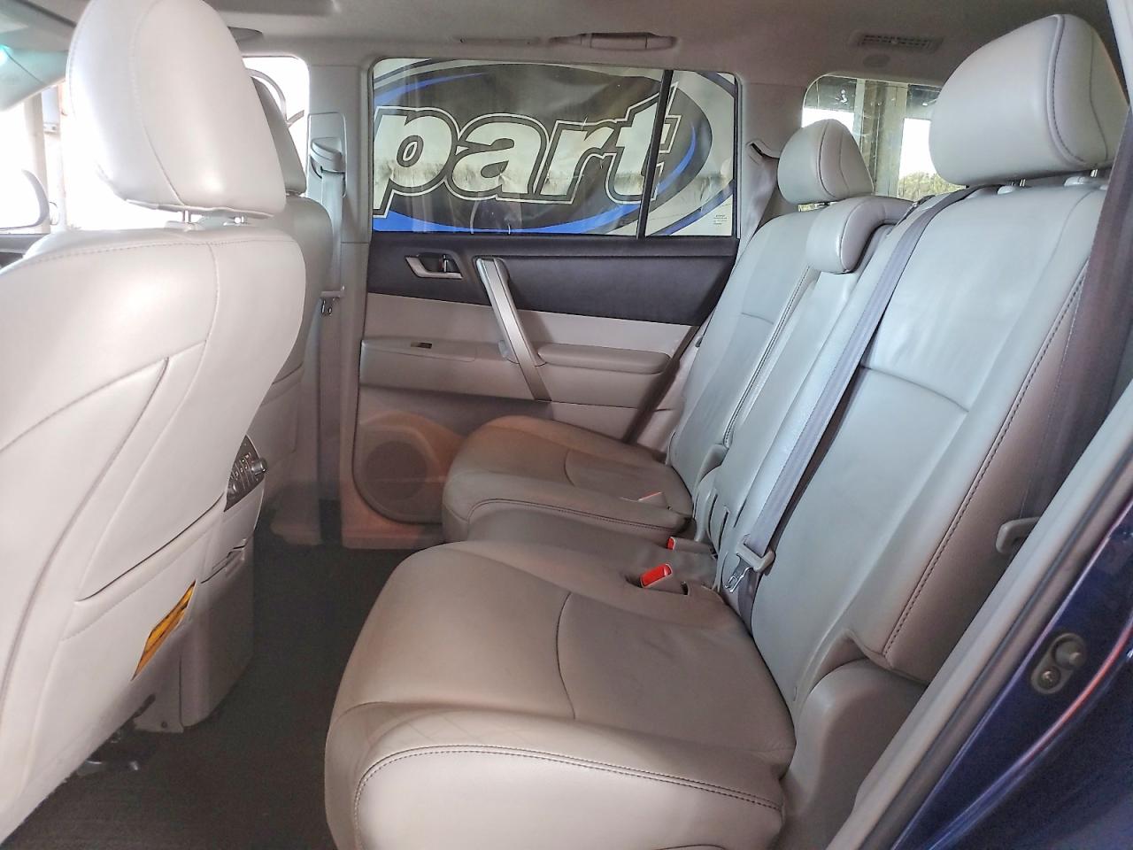 2013 TOYOTA HIGHLANDER BASE photo 37