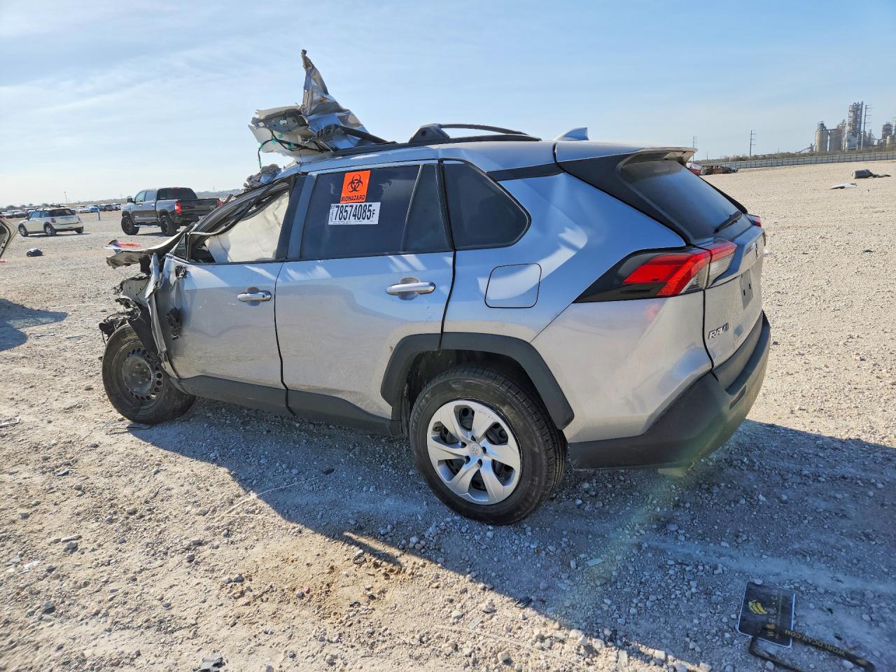 2021 TOYOTA RAV4 LE photo 3