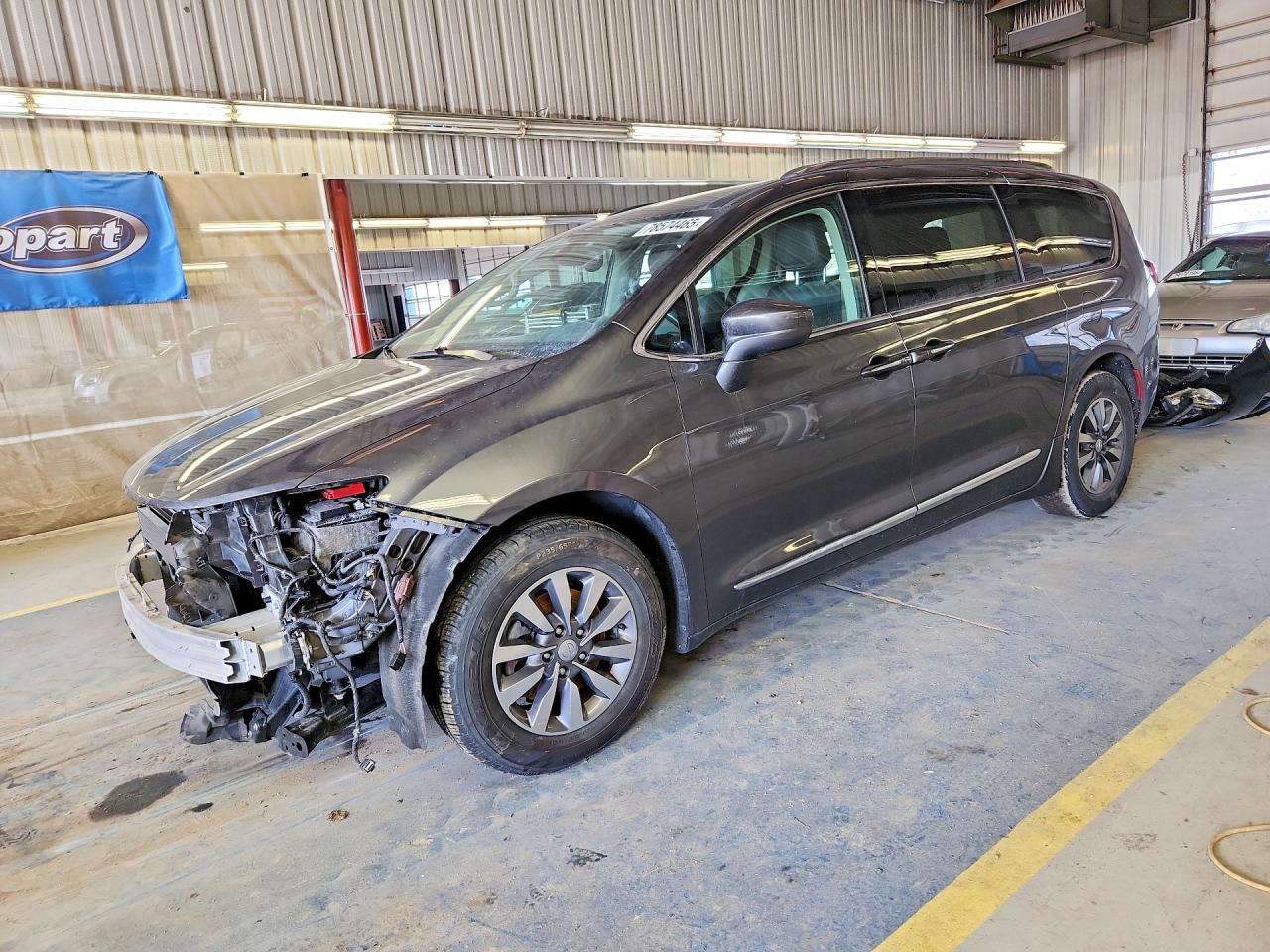 2019 CHRYSLER PACIFICA