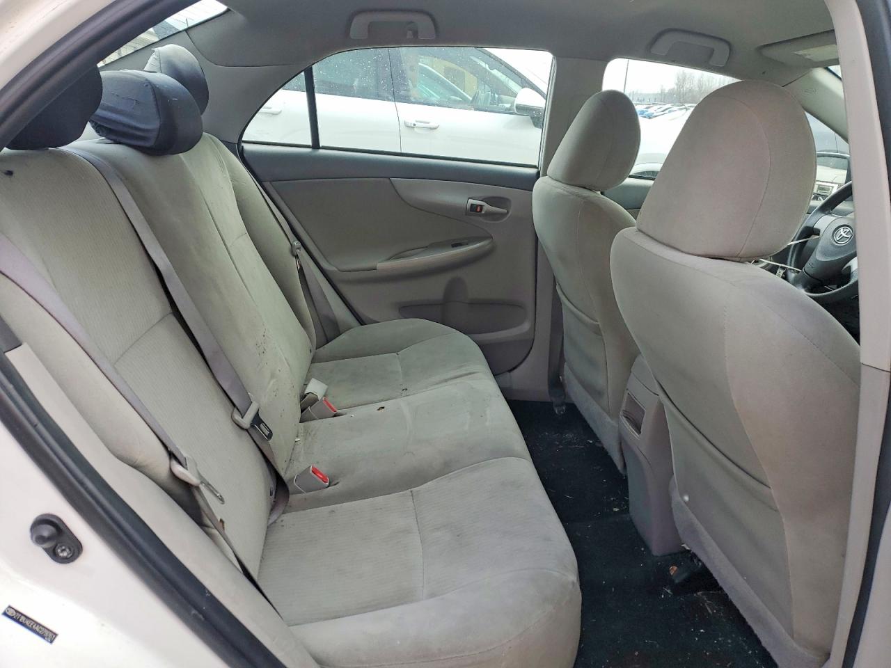 2010 TOYOTA COROLLA BASE photo 19