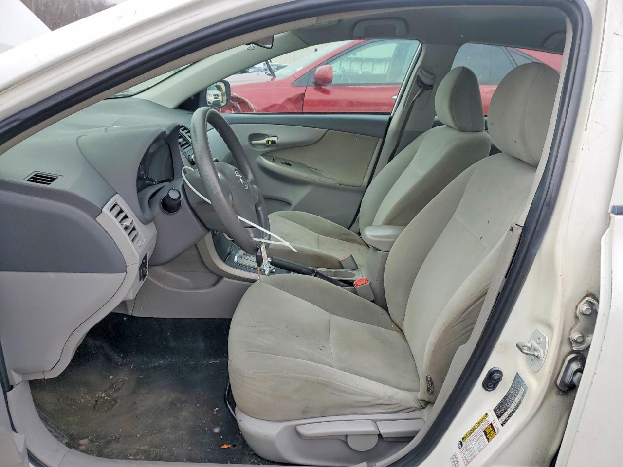 2010 TOYOTA COROLLA BASE photo 13
