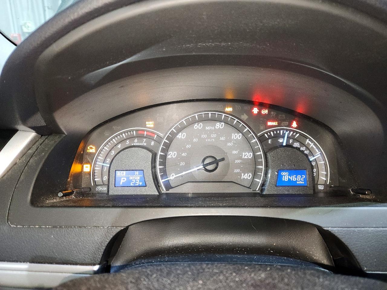 2014 TOYOTA CAMRY LE photo 9