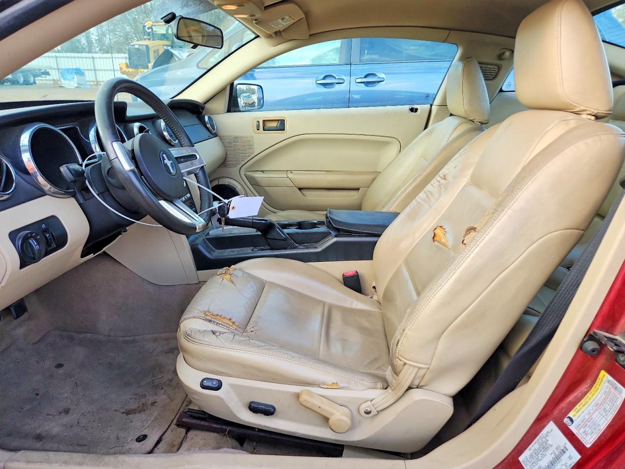 2005 FORD MUSTANG photo 13