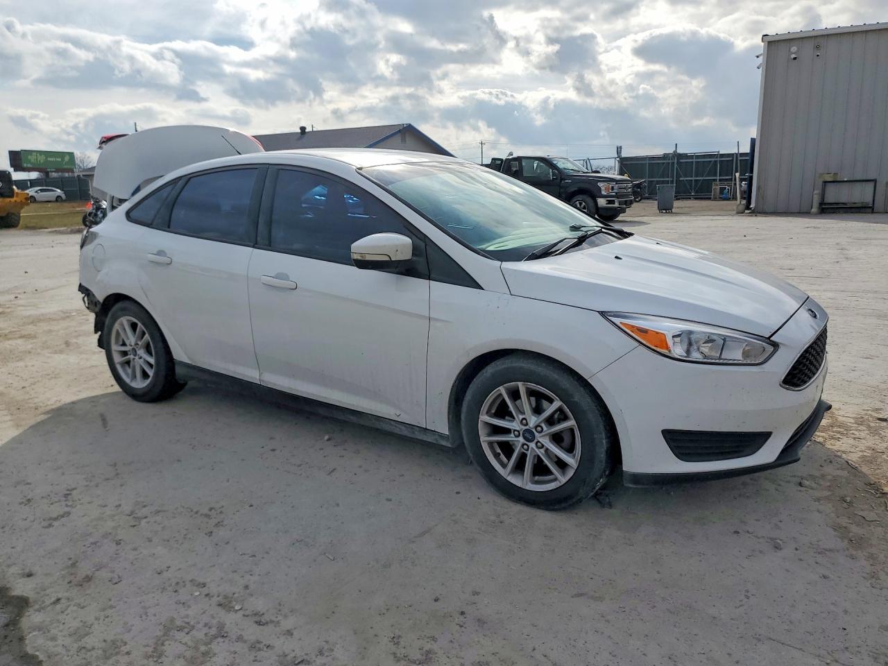 2017 FORD FOCUS SE photo 7