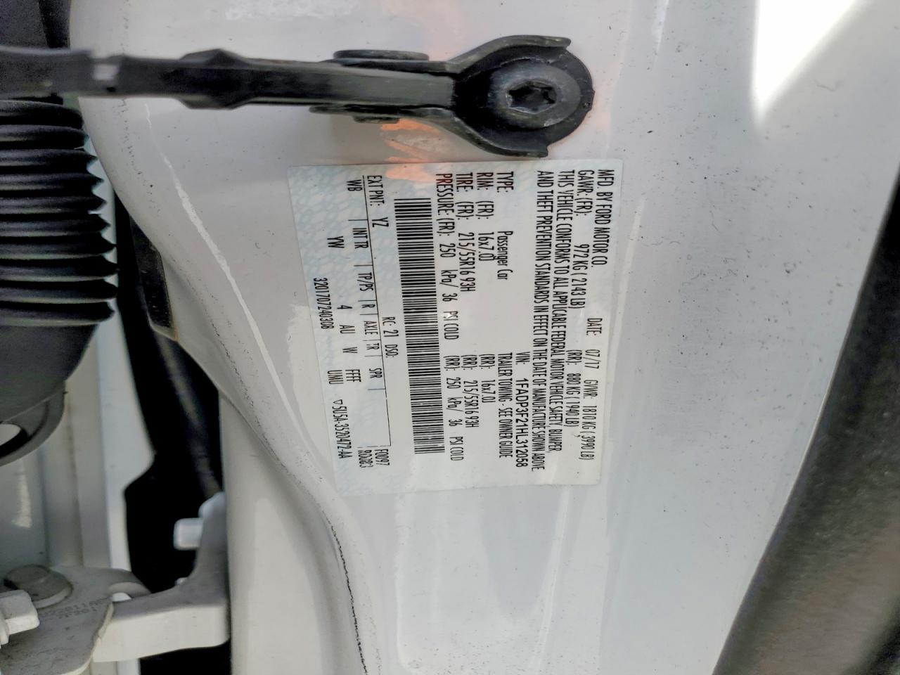2017 FORD FOCUS SE photo 23