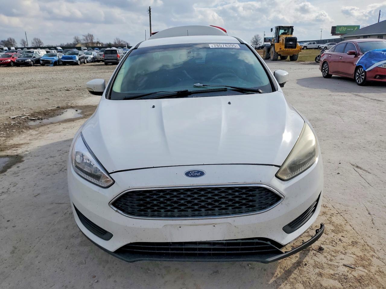 2017 FORD FOCUS SE photo 9