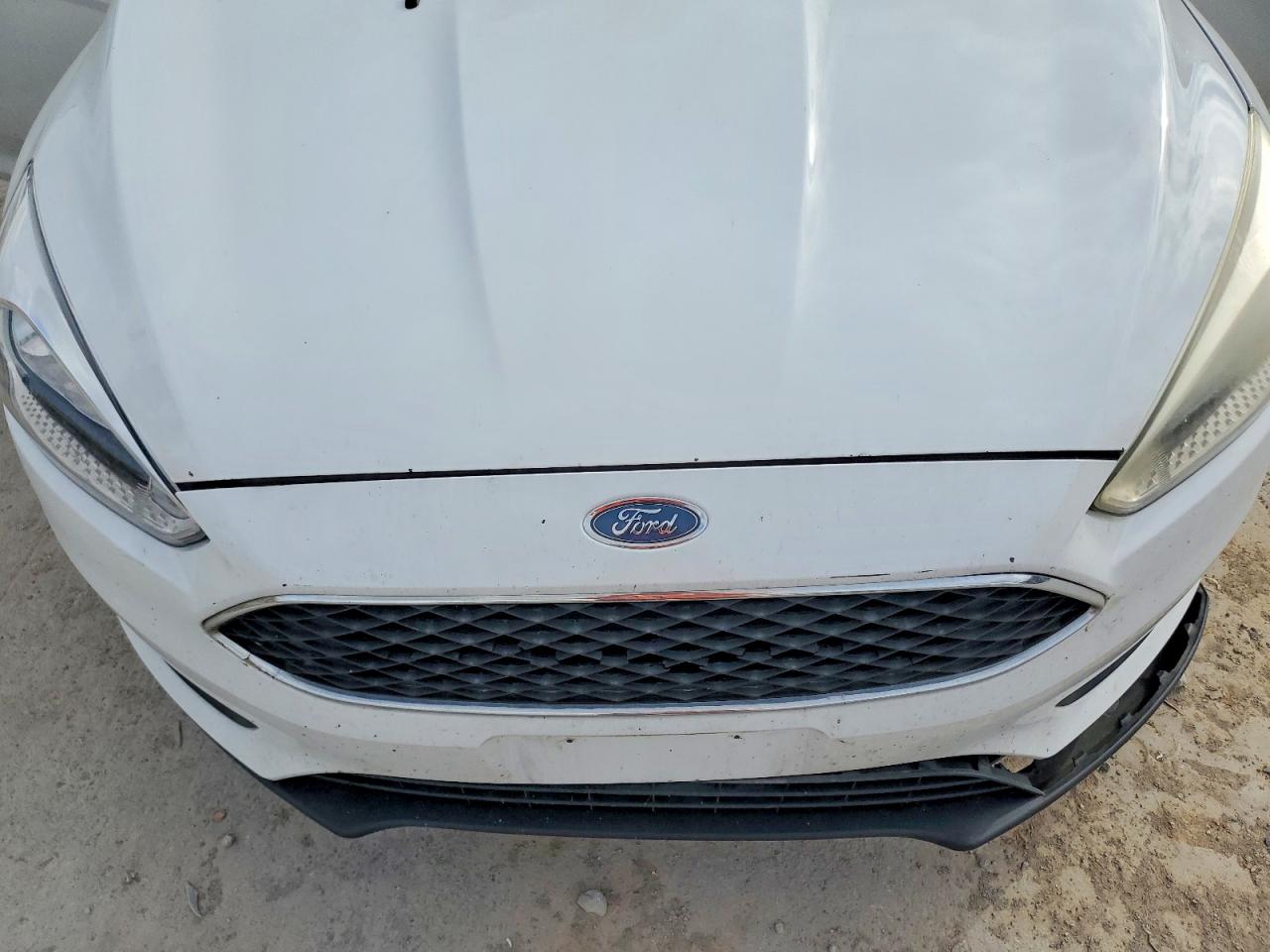 2017 FORD FOCUS SE photo 21
