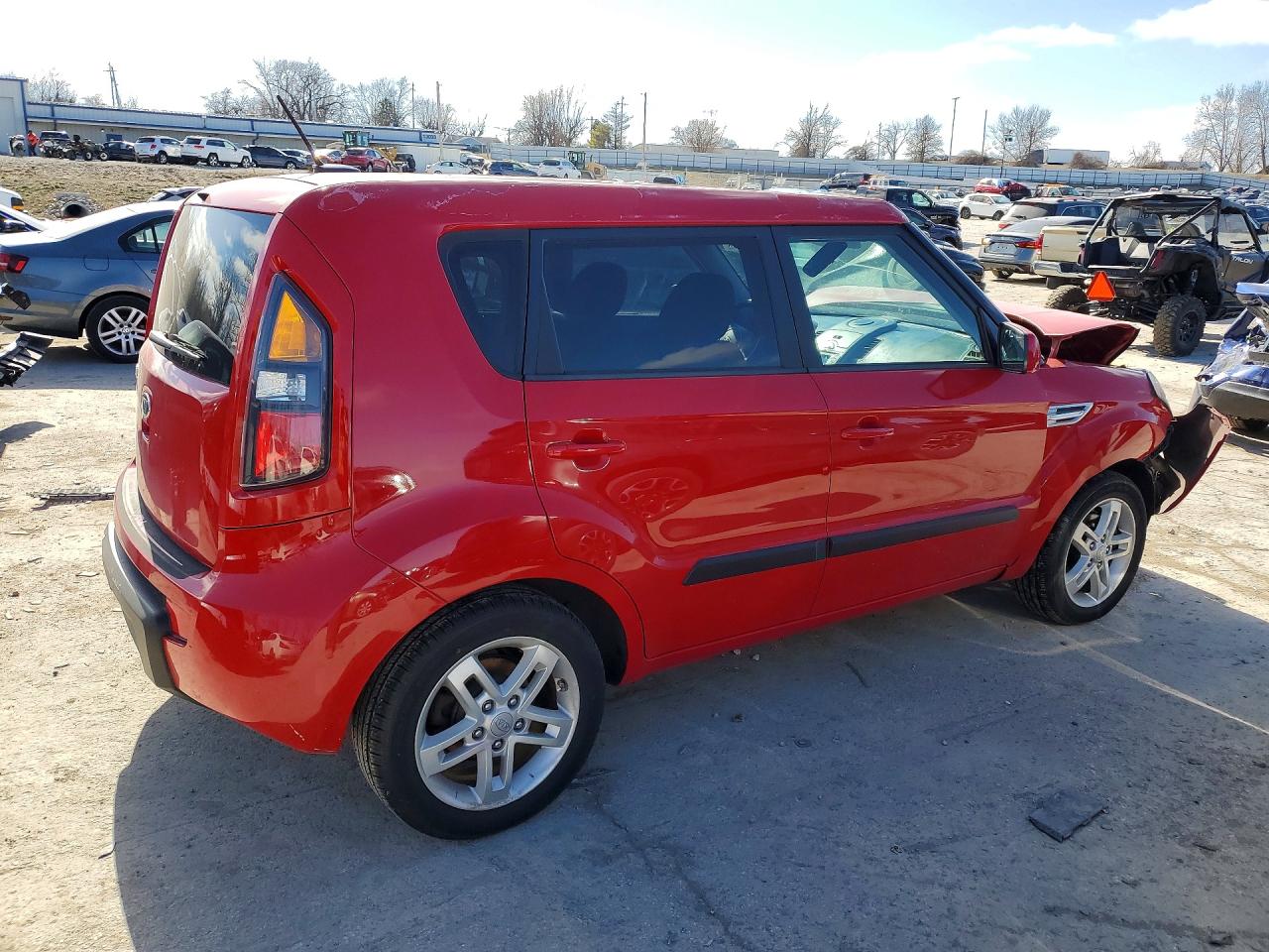2011 KIA SOUL + photo 3